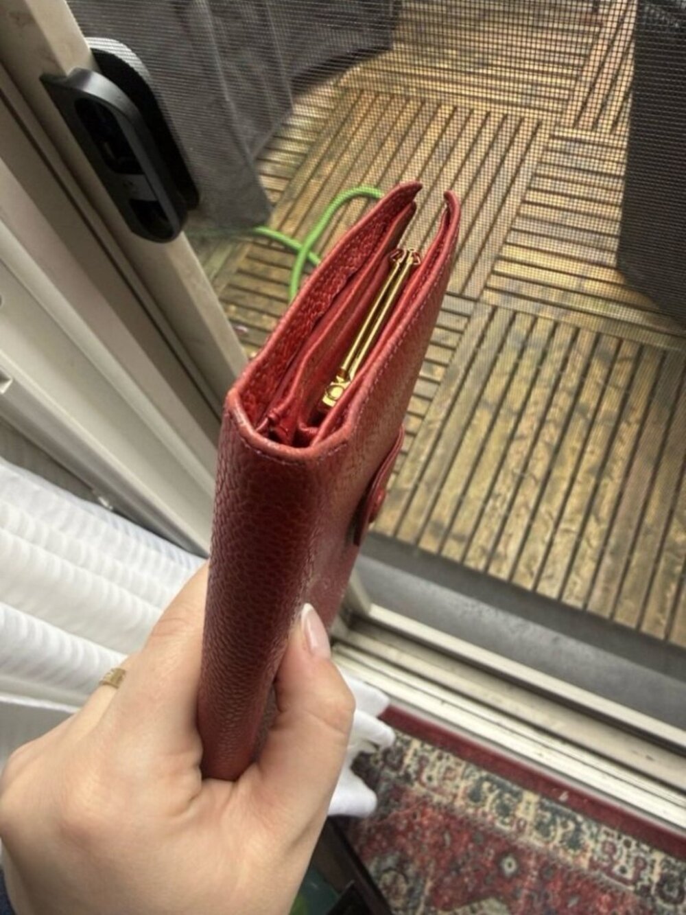 CHANEL Vtg Authentic Red Caviar Leather Long Wallet with Embossed CC - Picture 3 of 12